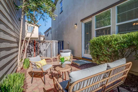 $499,500 | 1652 Glenmore Drive, Fairfield, CA 94533