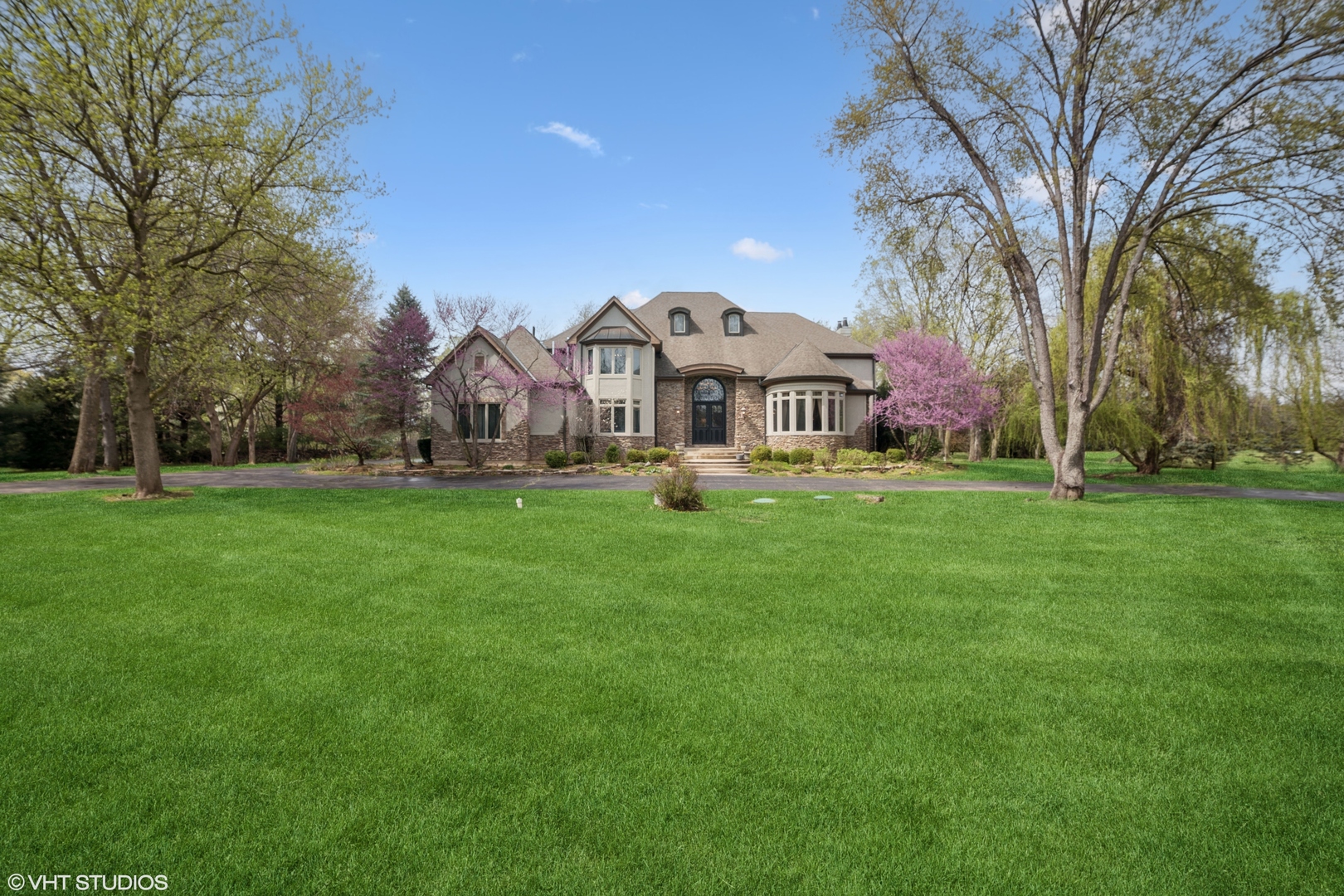 32W634 Oak Lawn Farm Road Wayne, IL 60184 - Photo 2 of 36