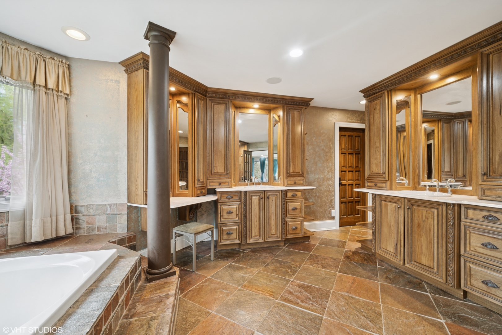 32W634 Oak Lawn Farm Road Wayne, IL 60184 - Photo 27 of 36