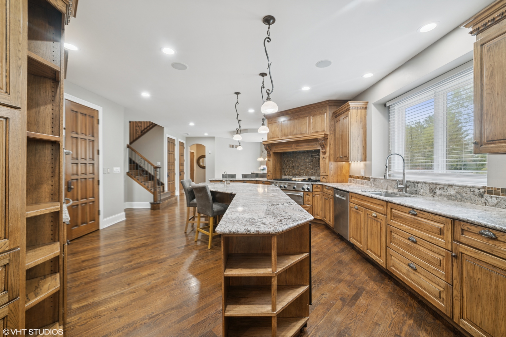 32W634 Oak Lawn Farm Road Wayne, IL 60184 - Photo 9 of 36