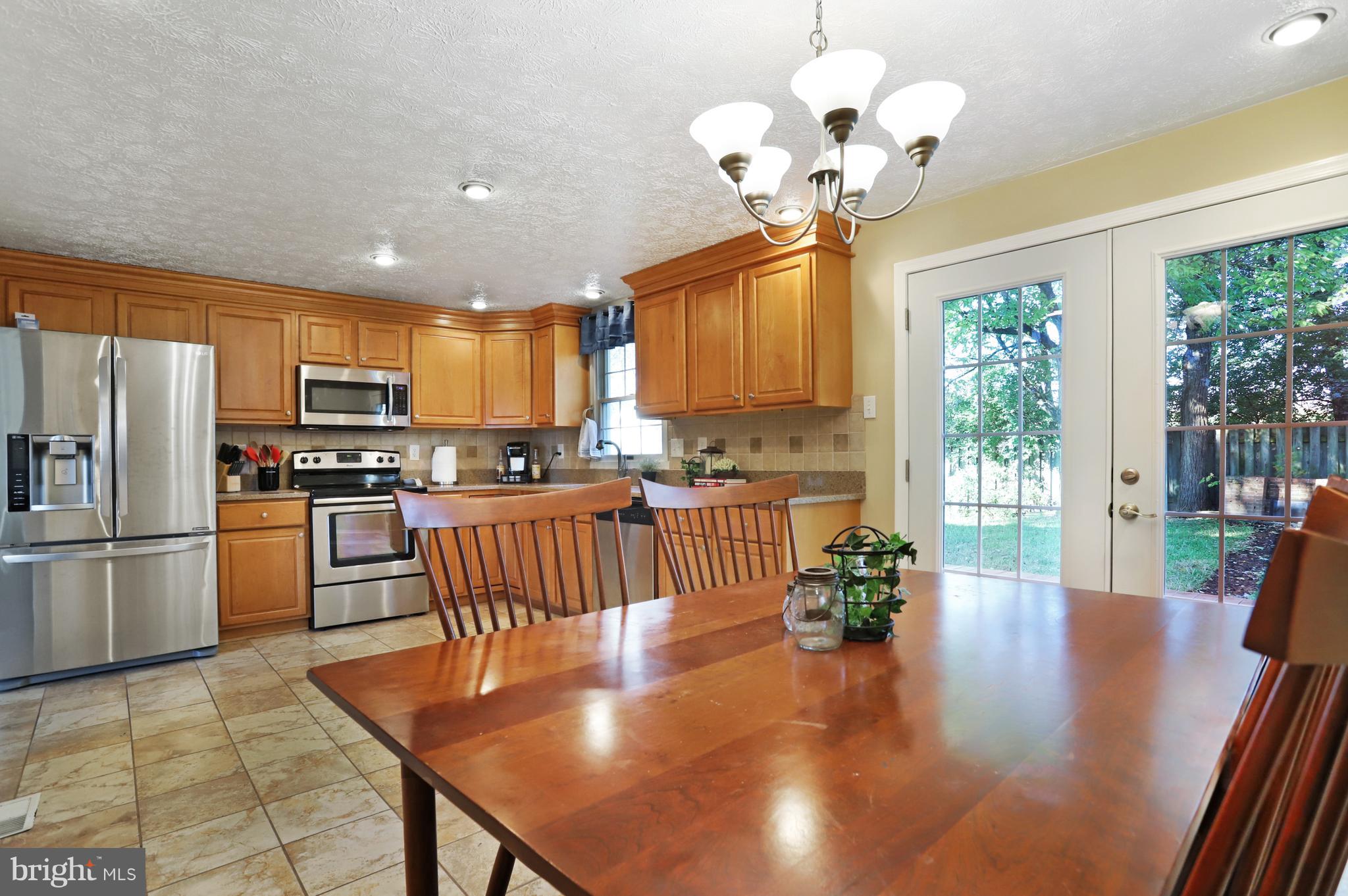 225 Savage Road Frederick, MD 21702 - Photo 8 of 30 Kitchen/ Dining Room