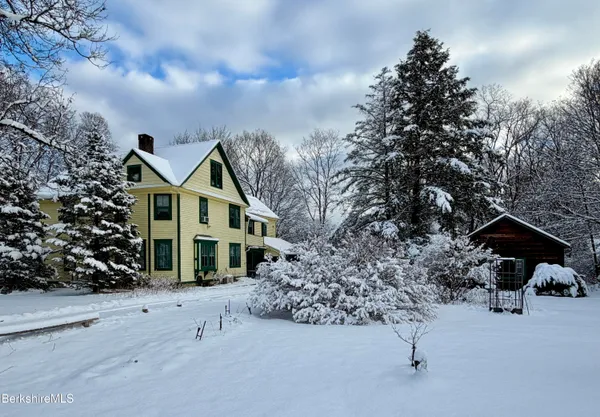 $499,000 | 119 South Main Street, Sheffield, MA 01257