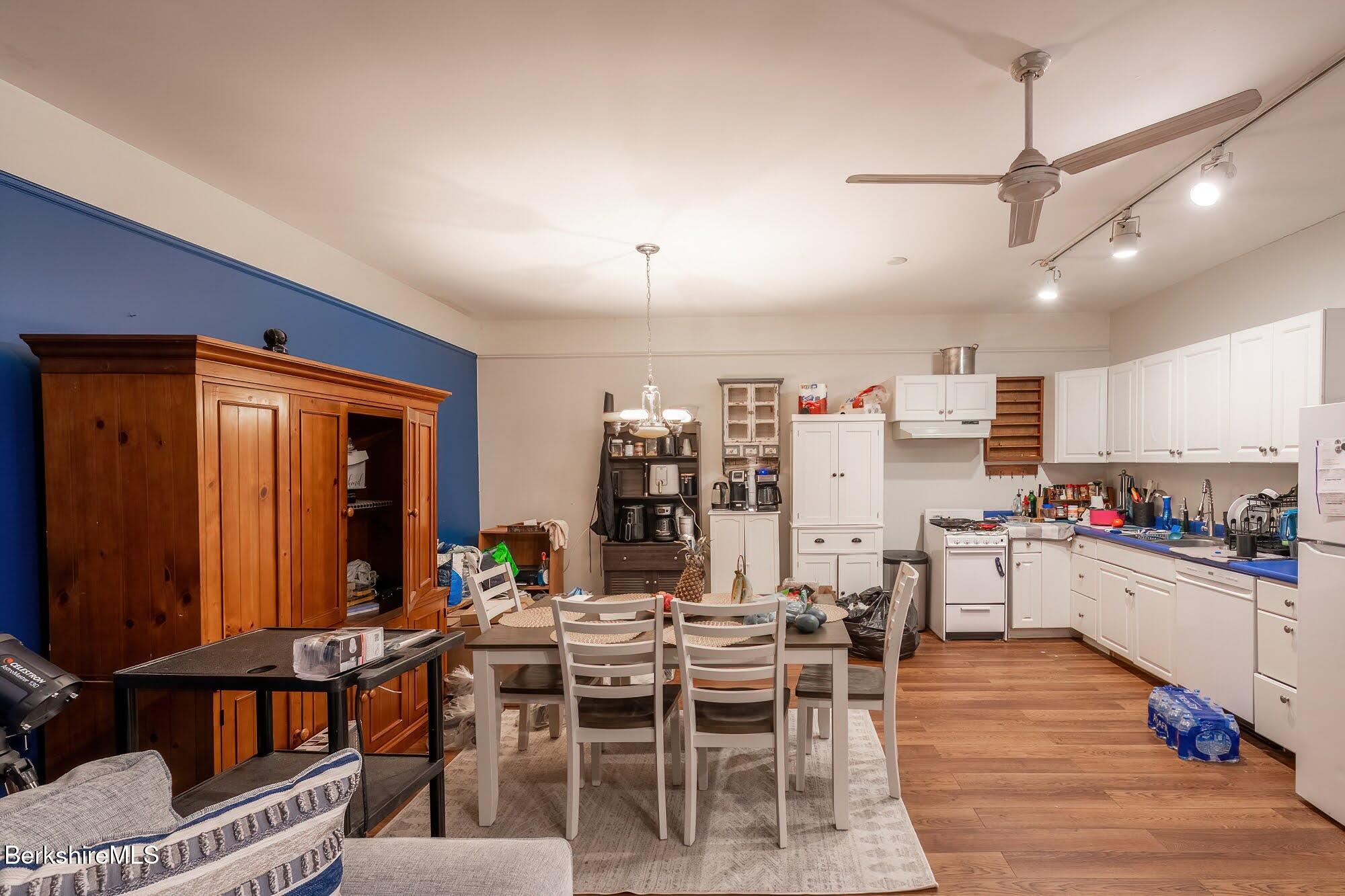 119 South Main Street Sheffield, MA 01257 - Photo 36 of 41 34 Bungalow kitchen