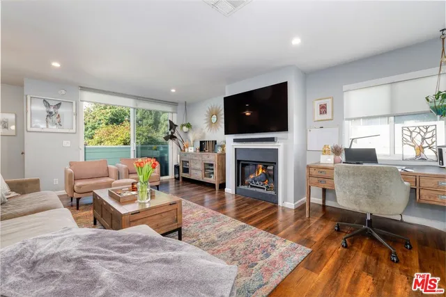 $600,000 | 5811 Woodman Avenue, Unit 22, Van Nuys, CA 91401