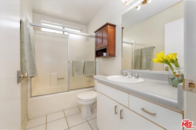 $600,000 | 5811 Woodman Avenue, Unit 22, Van Nuys, CA 91401