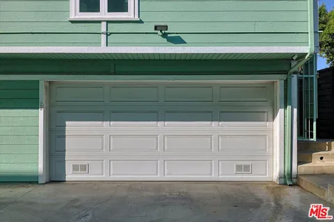 $600,000 | 5811 Woodman Avenue, Unit 22, Van Nuys, CA 91401