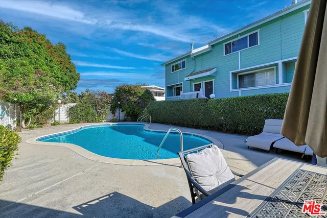 $600,000 | 5811 Woodman Avenue, Unit 22, Van Nuys, CA 91401