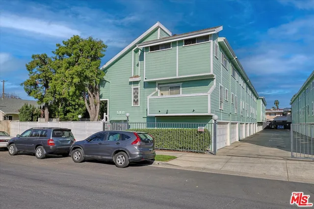 $600,000 | 5811 Woodman Avenue, Unit 22, Van Nuys, CA 91401