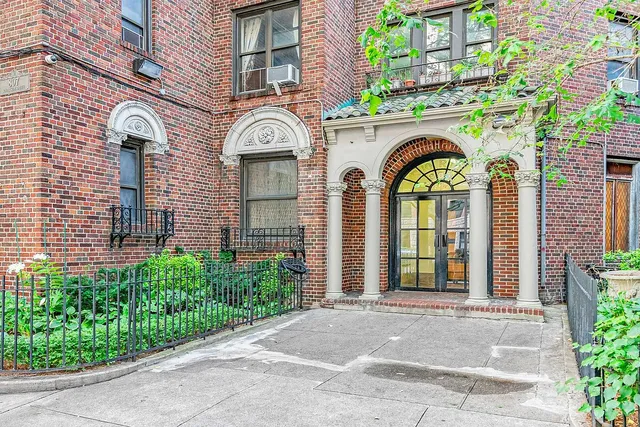 $465,000 | 807 Riverside Drive, Unit 6E | Washington Heights