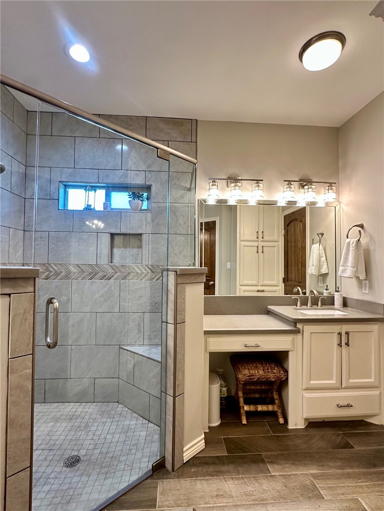 1234 Redfish Drive Riviera, TX 78379 - Photo 18 of 38 En-suite of primary bedroom with dual vanities