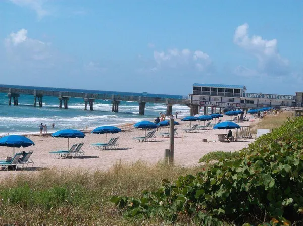 $2,150 | 209 South Lakeside Drive, Unit C, Lake Worth Beach, FL 33460