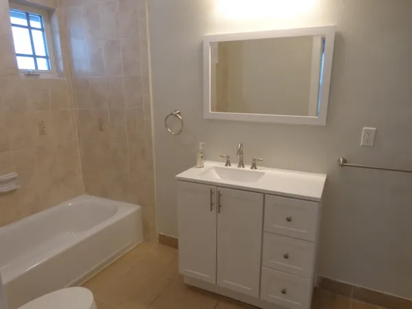 $2,150 | 209 South Lakeside Drive, Unit C, Lake Worth Beach, FL 33460