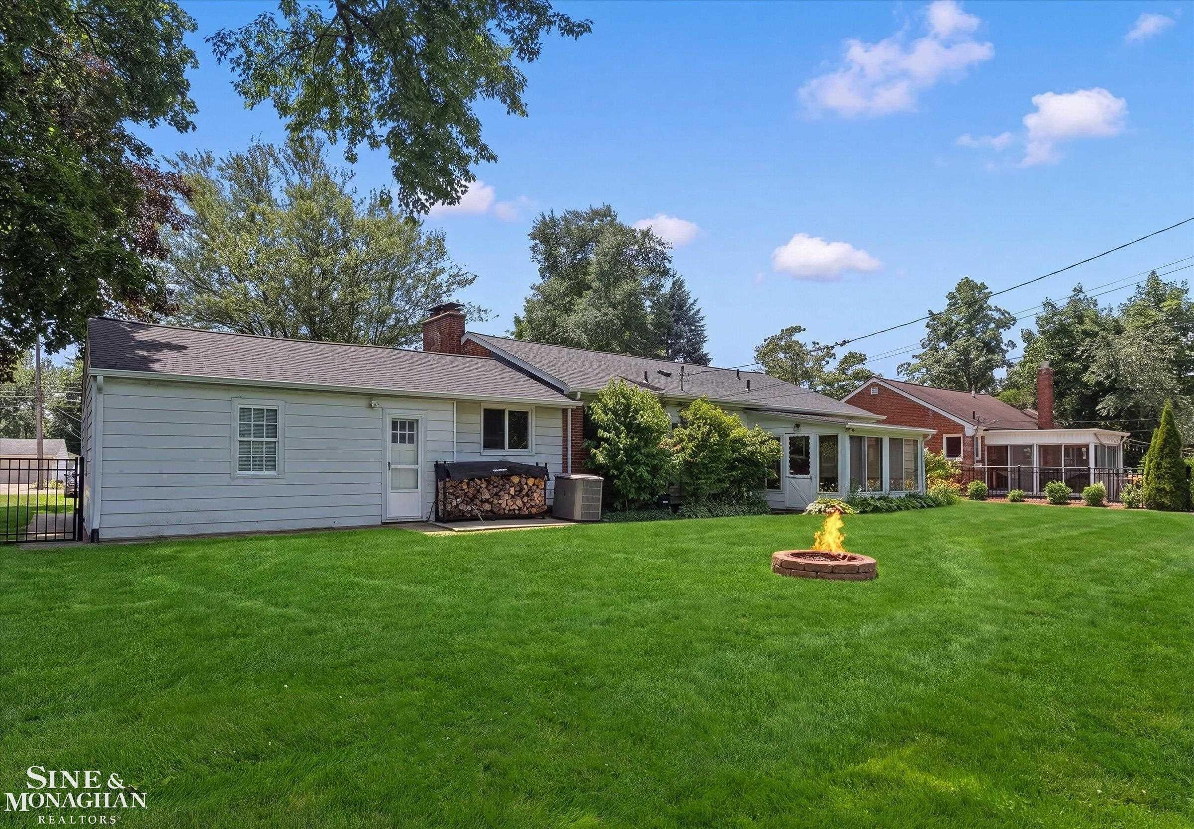 16146 Beverly Road Beverly Hills, MI 48025 - Photo 31 of 36 Gallery Image 31