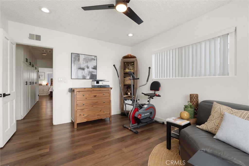 1675 West Mells Lane Anaheim, CA 92802 - Photo 14 of 46