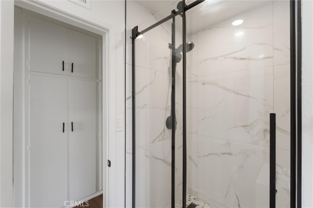 1675 West Mells Lane Anaheim, CA 92802 - Photo 17 of 46