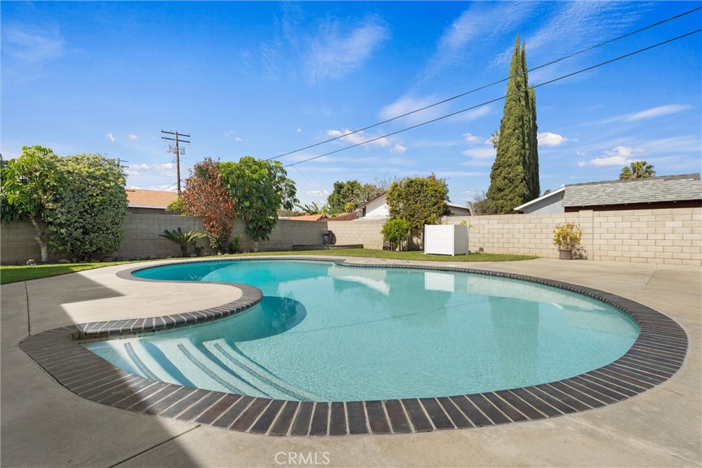 1675 West Mells Lane Anaheim, CA 92802 - Photo 38 of 46