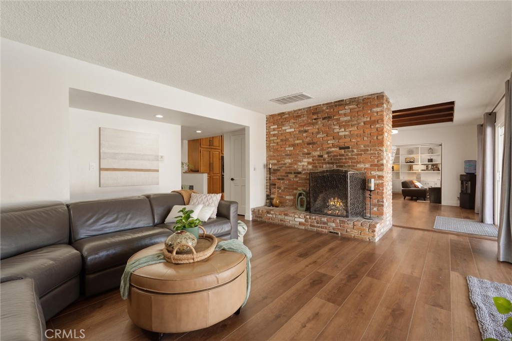1675 West Mells Lane Anaheim, CA 92802 - Photo 10 of 46