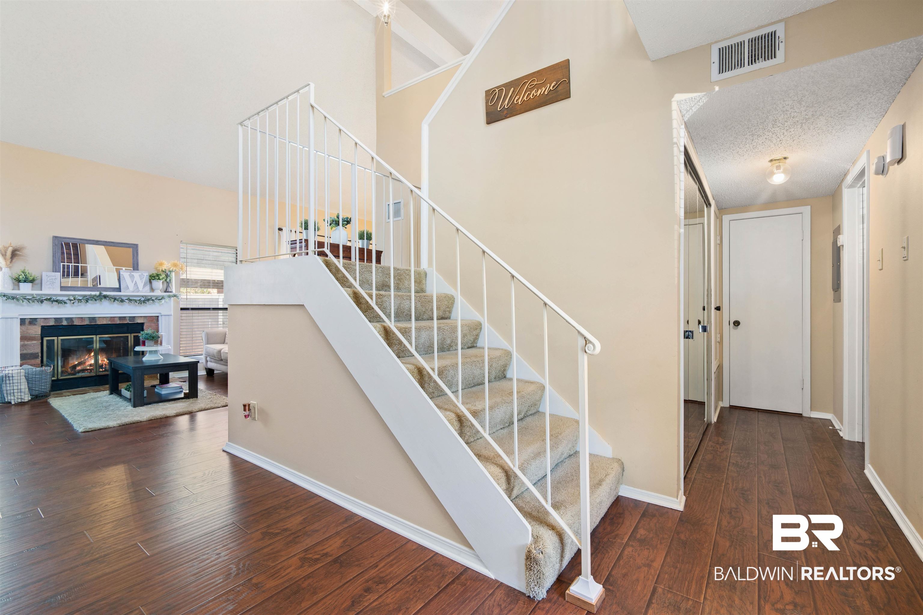 5900 Grelot Road, Unit 601 Mobile, AL 36609 - Photo 5 of 24 Entry