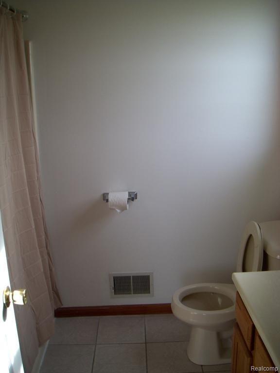 8098 Wildcat Road Croswell, MI 48422 - Photo 14 of 16 016_576x768