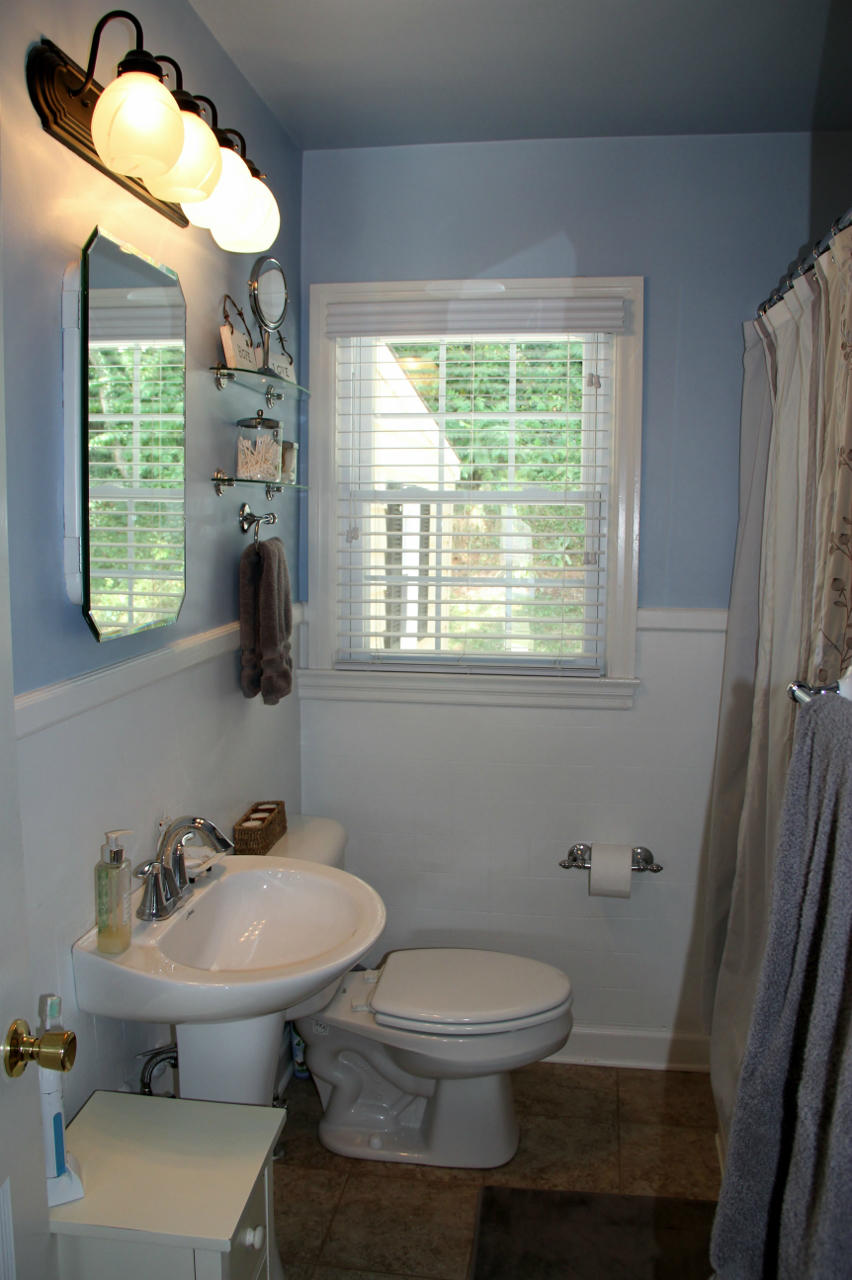 150 Old Furnace Road Rocky Mount, VA 24151 - Photo 17 of 30 Old Furnace bath 01 (852x1280)