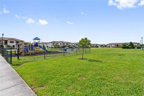 $479,990 | 10468 West 33rd Lane, Hialeah, FL 33018
