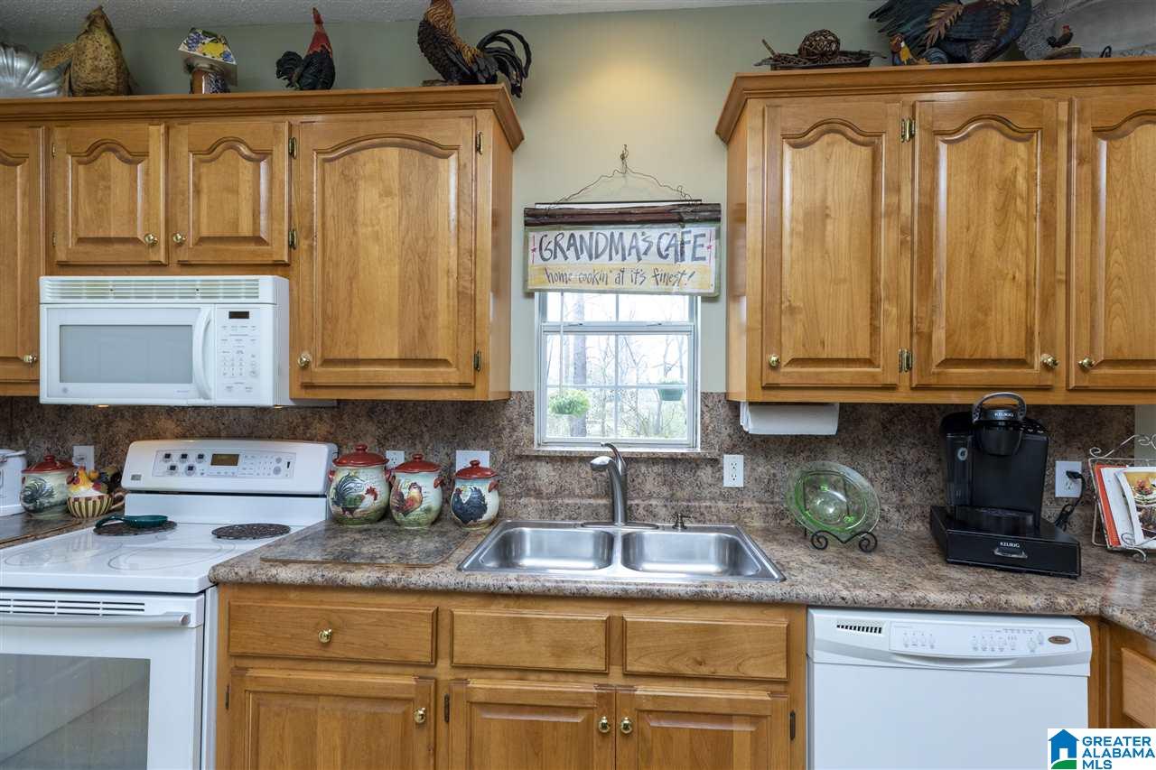 3895 Hilltop Road Southeast Bessemer, AL 35022 - Photo 19 of 47