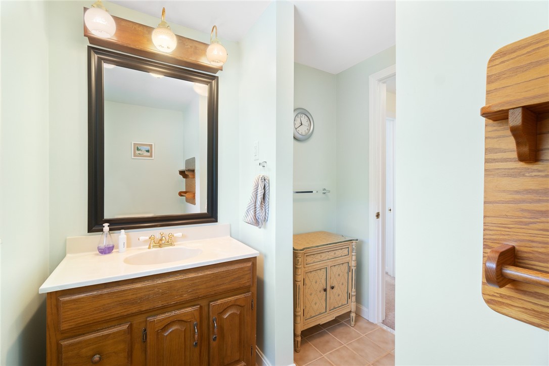 22 Colonial Drive Westerly, RI 02891 - Photo 20 of 35