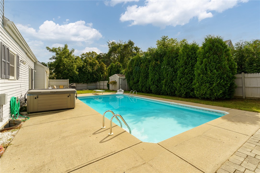 22 Colonial Drive Westerly, RI 02891 - Photo 23 of 35