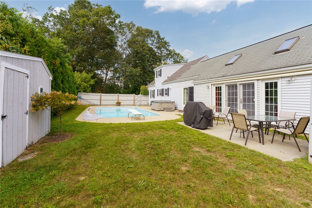 22 Colonial Drive Westerly, RI 02891 - Photo 27 of 35