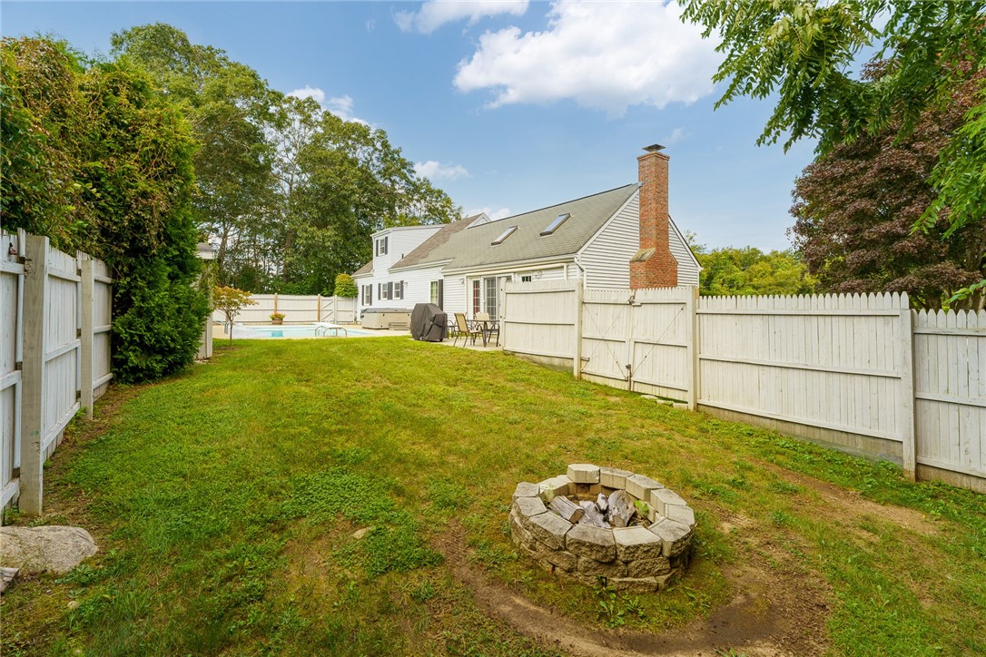 22 Colonial Drive Westerly, RI 02891 - Photo 28 of 35