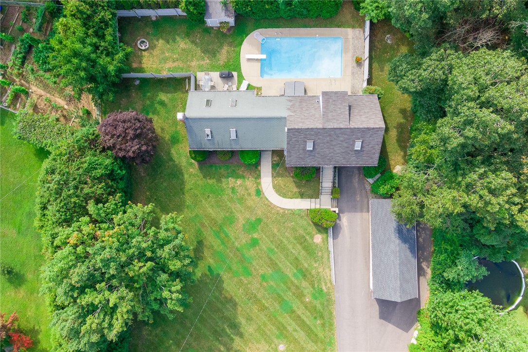 22 Colonial Drive Westerly, RI 02891 - Photo 33 of 35