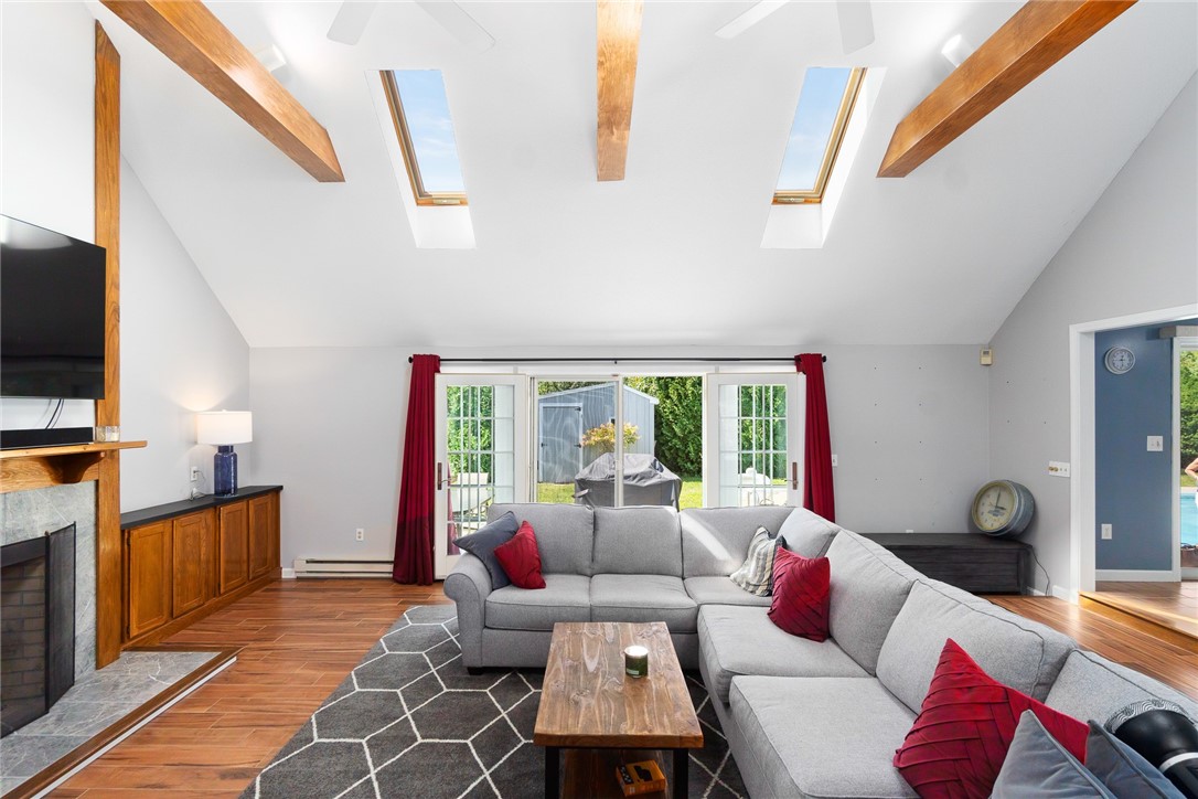 22 Colonial Drive Westerly, RI 02891 - Photo 5 of 35