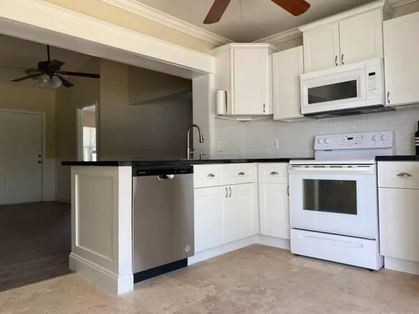 $2,800 | 1057 Southwest Spruce Street, Palm City, FL 34990