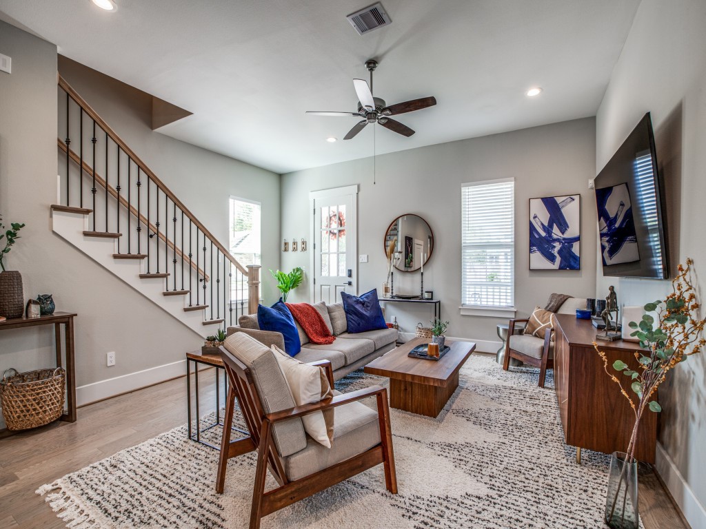 43 Red Harper Drive Spring, TX 77389 - Photo 3 of 22