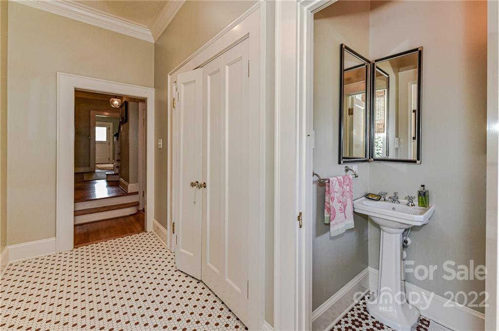912 Queens Road Charlotte, NC 28207 - Photo 23 of 45 Gallery Image 23