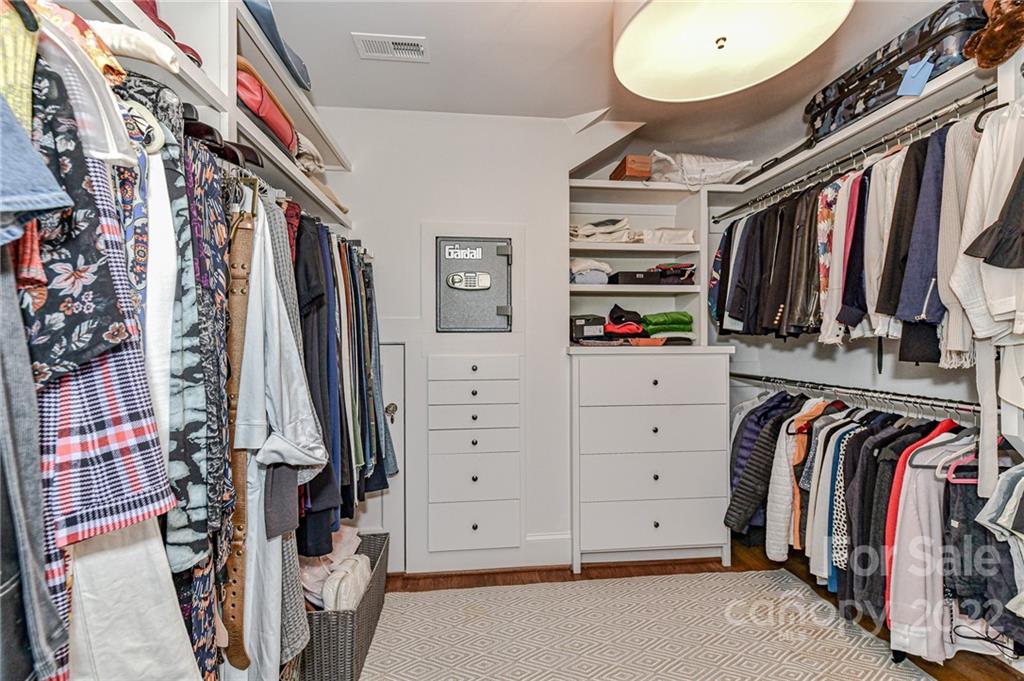 912 Queens Road Charlotte, NC 28207 - Photo 32 of 45 Gallery Image 32