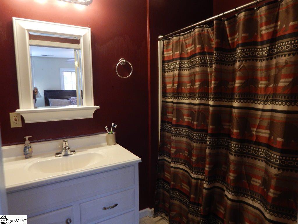 336 Tanyard Road Greenville, SC 29609 - Photo 24 of 33