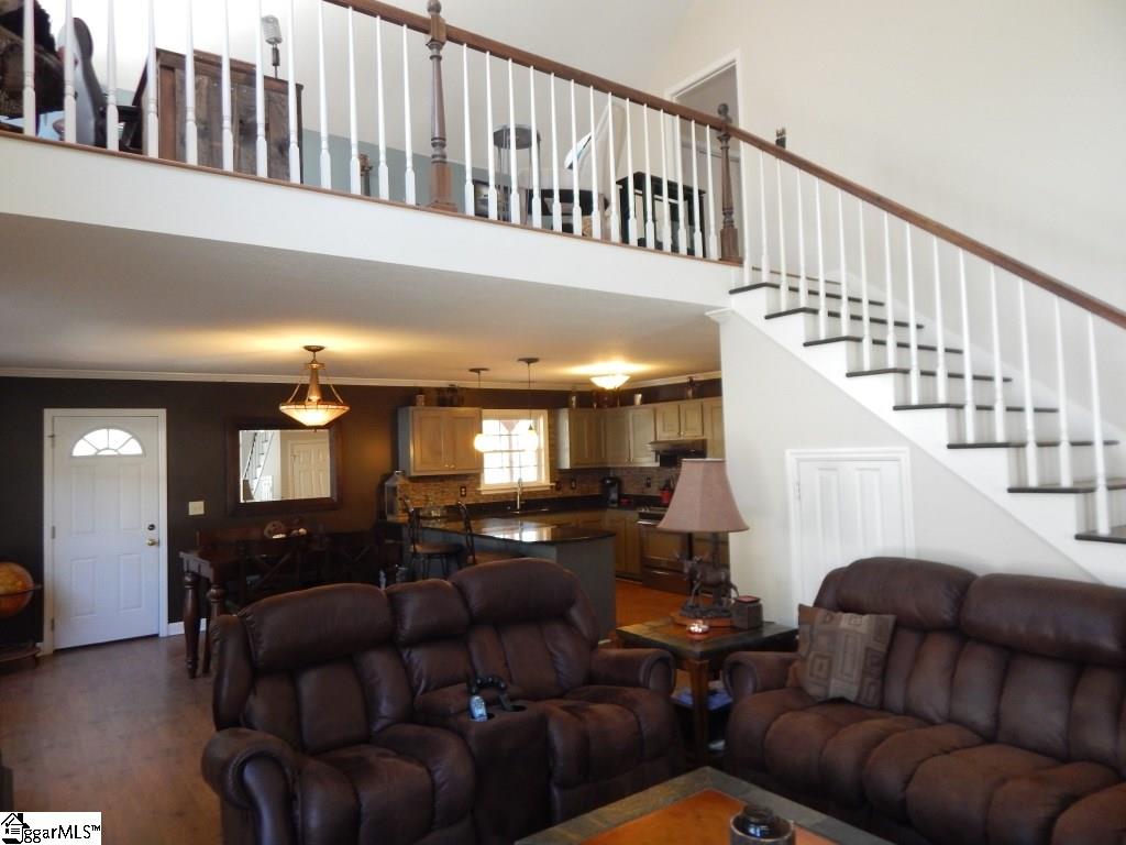 336 Tanyard Road Greenville, SC 29609 - Photo 6 of 33