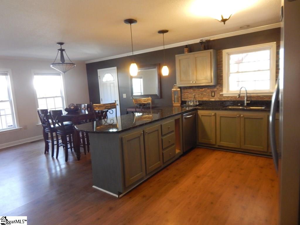 336 Tanyard Road Greenville, SC 29609 - Photo 10 of 33