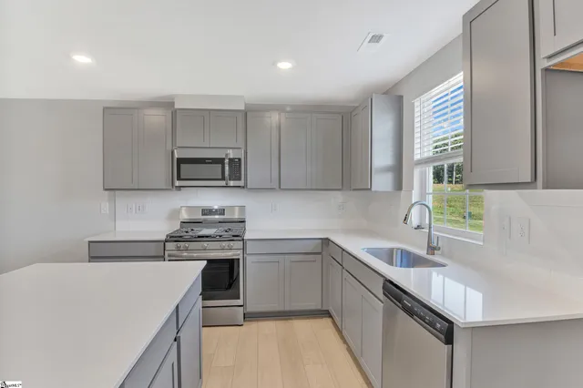 $1,750 | 3040 Whispering Willow Court, Inman, SC 29349