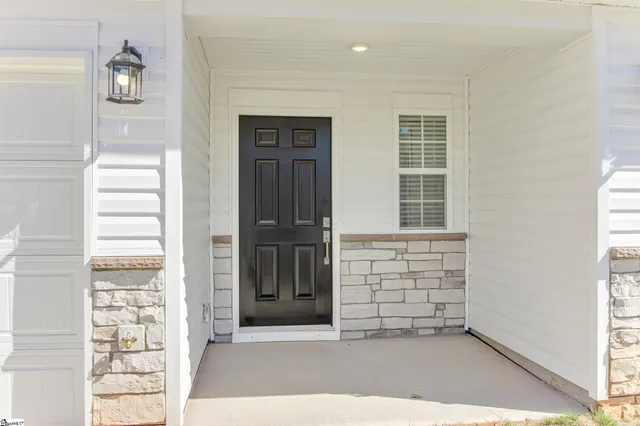 $1,750 | 3040 Whispering Willow Court, Inman, SC 29349