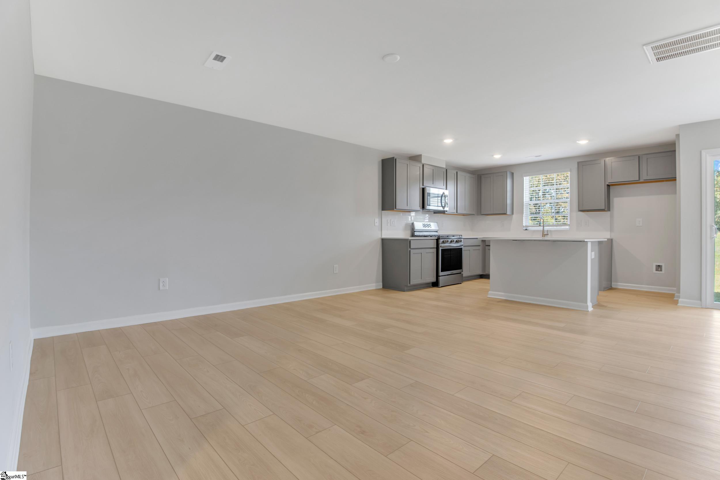 3040 Whispering Willow Court Inman, SC 29349 - Photo 6 of 35