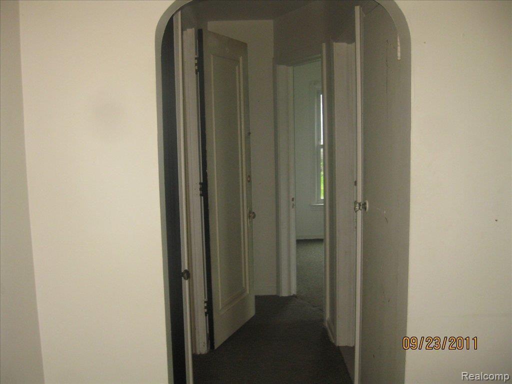 6820 Rutherford Street Detroit, MI 48228 - Photo 6 of 8 hall way