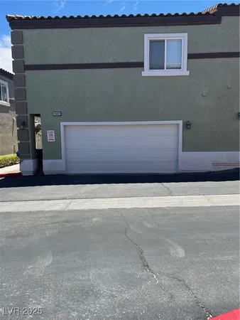 $1,850 | 10443 Alpine Edge Avenue, Las Vegas, NV 89129