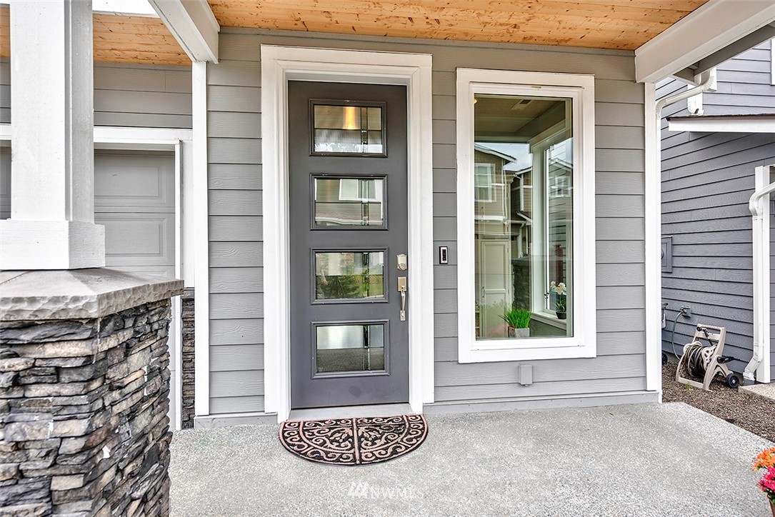 19310 37th Drive Southeast Bothell, WA 98012 - Photo 2 of 22 a view of outdoor space