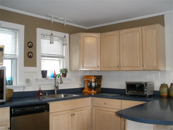 20 Beston Street Amherst, MA 01002 - Photo 4 of 30 Gallery Image 4