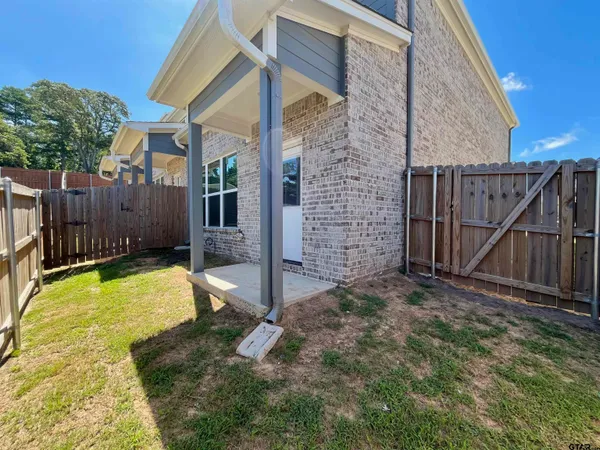 $1,725 | 14659 Cr 2191 Whitehouse Tx 75791, Unit 1103, Whitehouse, TX 75791