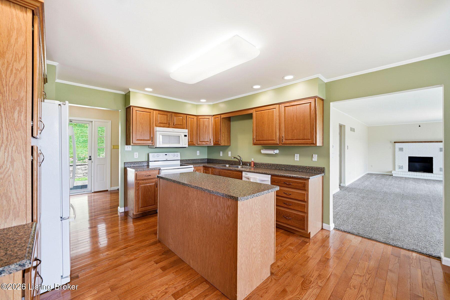 2227 Lock Road Carrollton, KY 41008 - Photo 2 of 38 photo_online_011