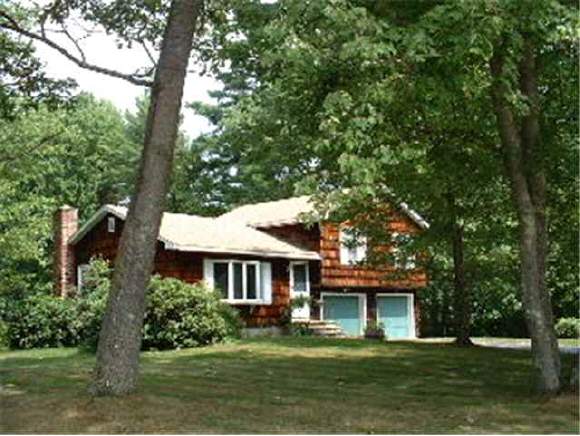 49 Autumn Street Rochester, NH 03868 - Photo 1 of 5