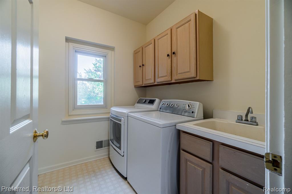 6994 Kennesaw Road Canton, MI 48187 - Photo 26 of 53